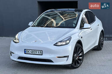 Позашляховик / Кросовер Tesla Model Y 2023 в Рівному