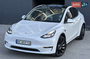 Позашляховик / Кросовер Tesla Model Y 2023 в 