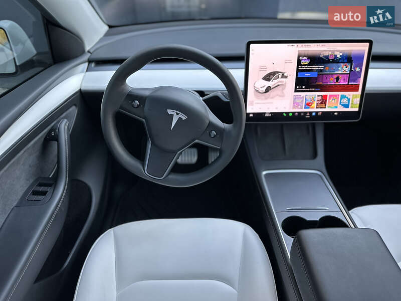 Позашляховик / Кросовер Tesla Model Y 2023 в Рівному