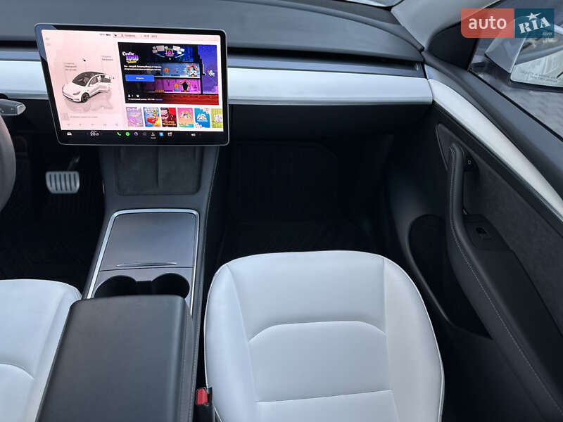 Позашляховик / Кросовер Tesla Model Y 2023 в Рівному