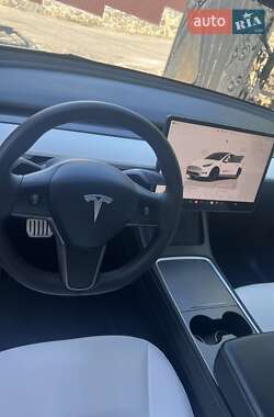 Позашляховик / Кросовер Tesla Model Y 2023 в 