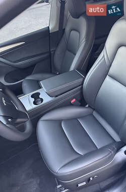 Позашляховик / Кросовер Tesla Model Y 2022 в 