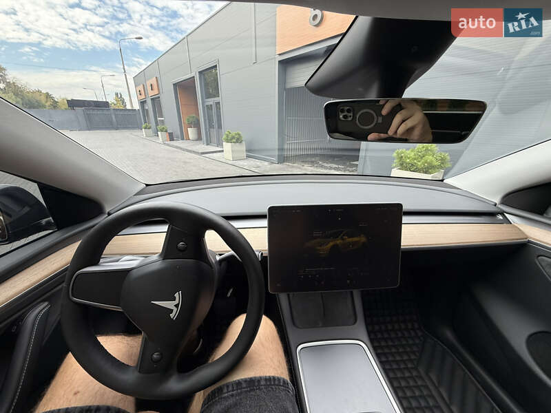 Внедорожник / Кроссовер Tesla Model Y 2023 в Киеве