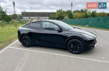 Позашляховик / Кросовер Tesla Model Y 2023 в 