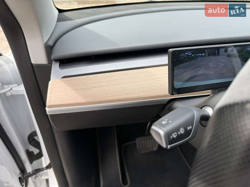 Внедорожник / Кроссовер Tesla Model Y 2023 в Броварах