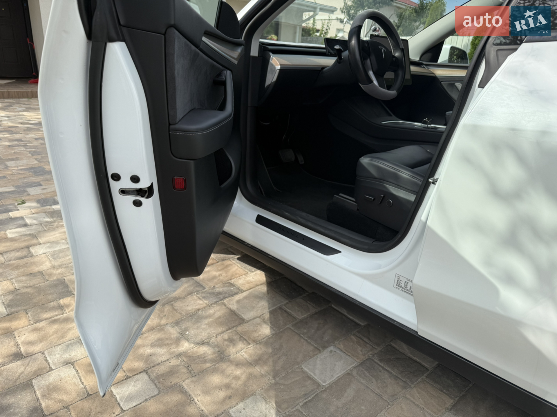 2023 Tesla Model Y - мініатюра 26