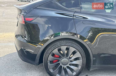 Позашляховик / Кросовер Tesla Model Y 2021 в 
