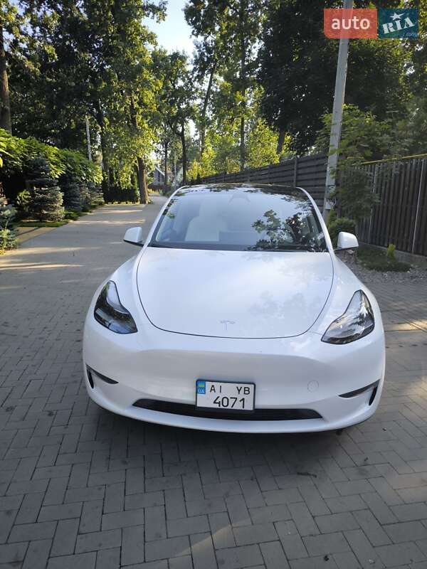 Внедорожник / Кроссовер Tesla Model Y 2023 в Буче