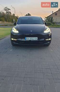 Внедорожник / Кроссовер Tesla Model Y 2021 в Киеве
