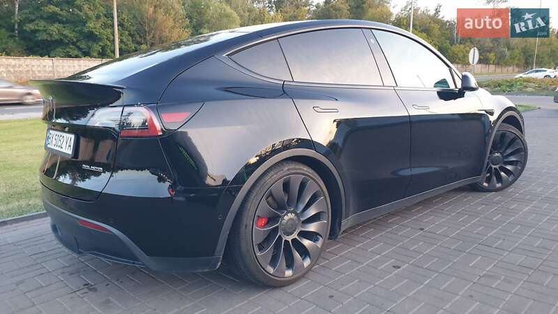 Tesla Model Y 2021