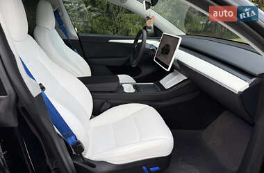 Внедорожник / Кроссовер Tesla Model Y 2023 в 