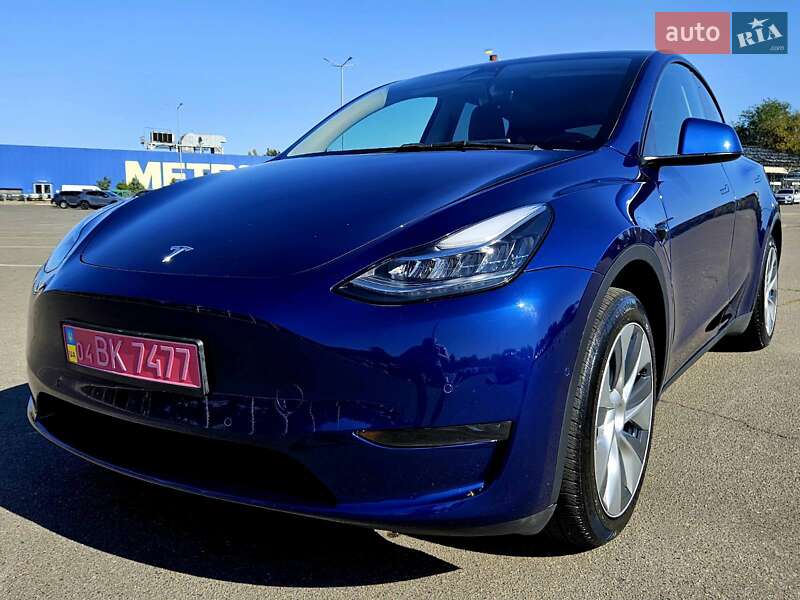 Внедорожник / Кроссовер Tesla Model Y 2021 в 