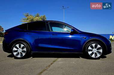 Внедорожник / Кроссовер Tesla Model Y 2021 в 