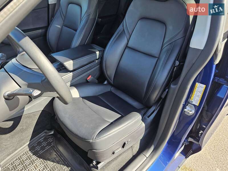 Внедорожник / Кроссовер Tesla Model Y 2021 в Днепре