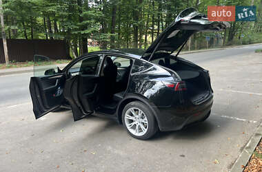 Позашляховик / Кросовер Tesla Model Y 2023 в 