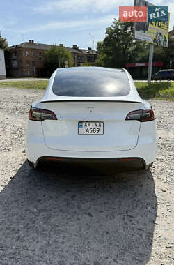 Внедорожник / Кроссовер Tesla Model Y 2022 в 