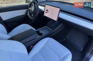 Позашляховик / Кросовер Tesla Model Y 2021 в 