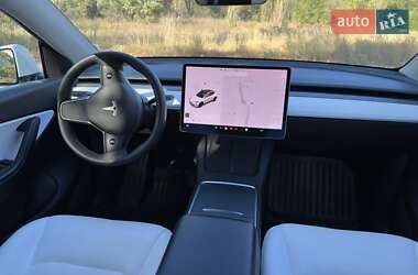 Позашляховик / Кросовер Tesla Model Y 2021 в 