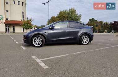 Позашляховик / Кросовер Tesla Model Y 2024 в 