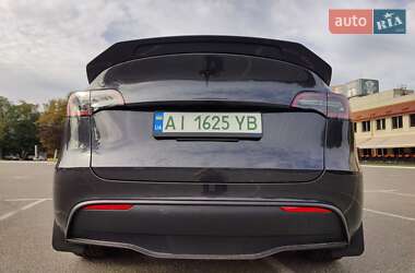 Позашляховик / Кросовер Tesla Model Y 2024 в 
