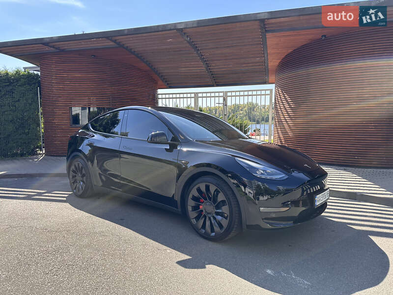 Tesla Model Y 2022