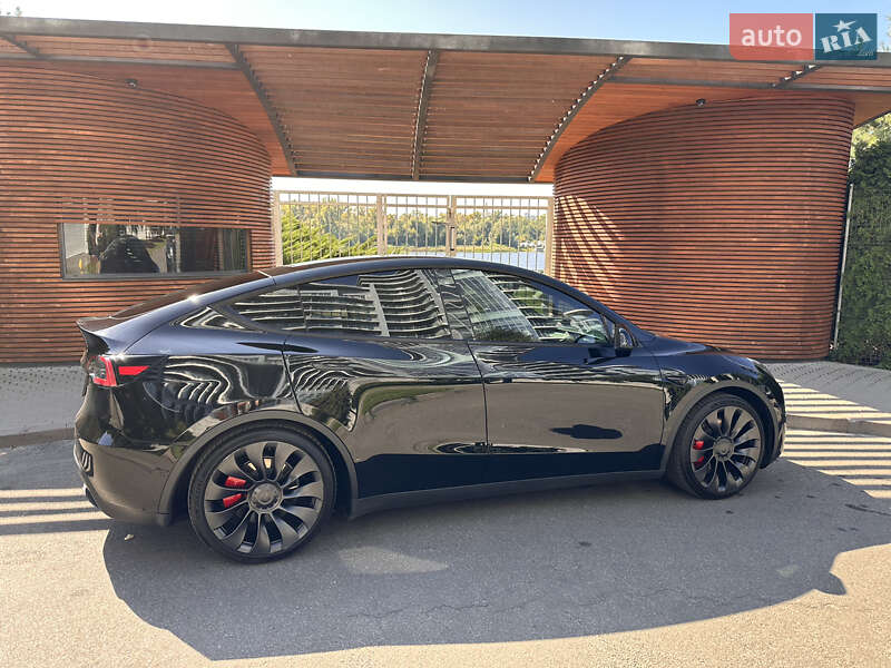 Позашляховик / Кросовер Tesla Model Y 2022 в Києві фото 7 Позашляховик / Кросовер Tesla Model Y 2022 в Києві