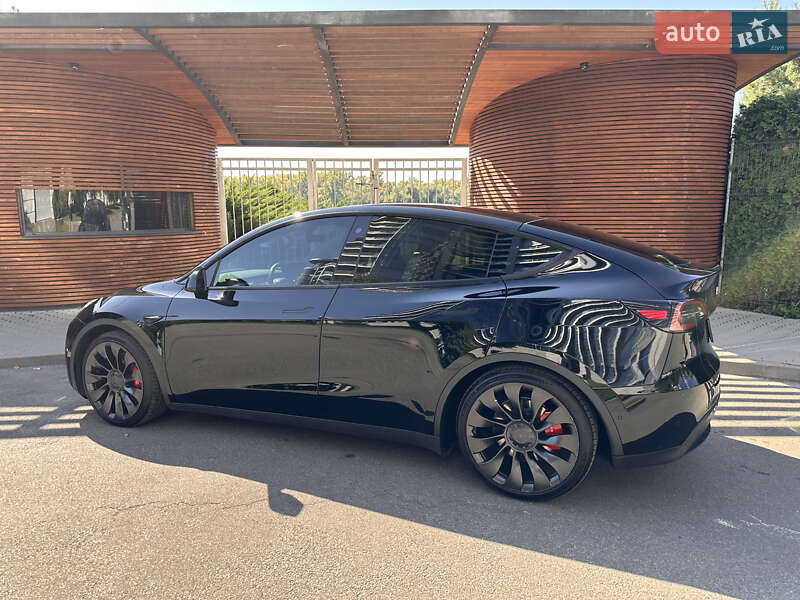 Позашляховик / Кросовер Tesla Model Y 2022 в Києві фото 11 Позашляховик / Кросовер Tesla Model Y 2022 в Києві