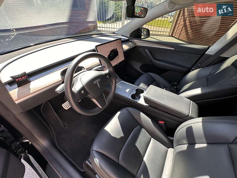 Позашляховик / Кросовер Tesla Model Y 2022 в Києві фото 16 Позашляховик / Кросовер Tesla Model Y 2022 в Києві
