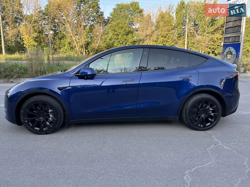 Tesla Model Y 2021
