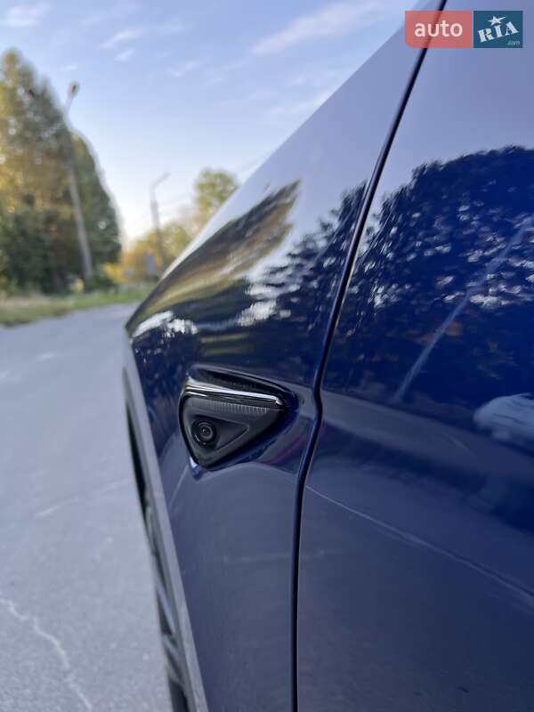 Позашляховик / Кросовер Tesla Model Y 2021 в Тернополі