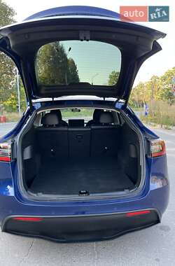 Позашляховик / Кросовер Tesla Model Y 2021 в 