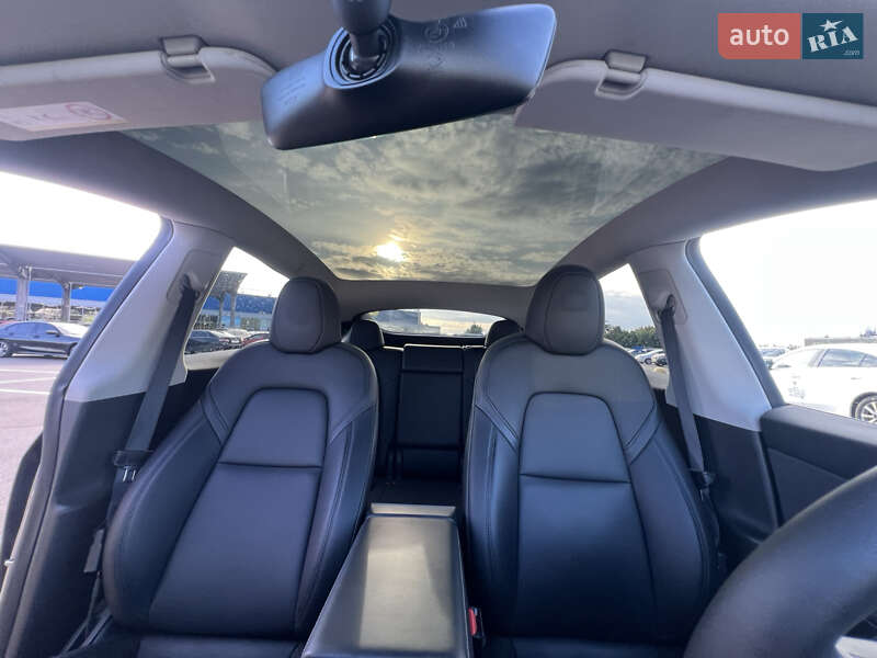 Внедорожник / Кроссовер Tesla Model Y 2023 в Киеве