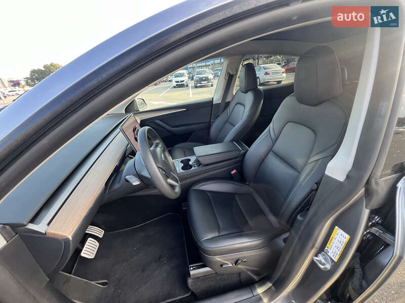 Внедорожник / Кроссовер Tesla Model Y 2023 в Киеве