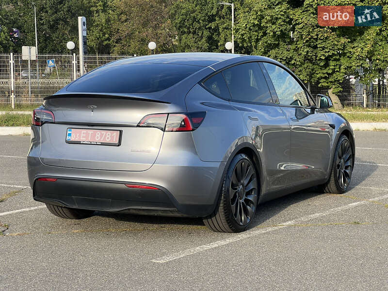 Внедорожник / Кроссовер Tesla Model Y 2023 в Киеве