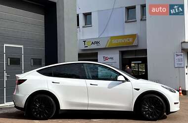 Позашляховик / Кросовер Tesla Model Y 2021 в 