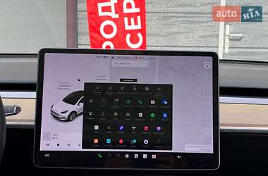 Позашляховик / Кросовер Tesla Model Y 2021 в 