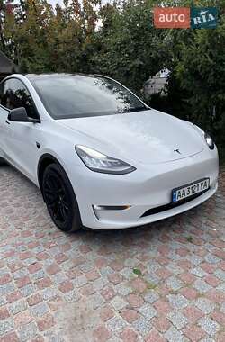Внедорожник / Кроссовер Tesla Model Y 2020 в Киеве