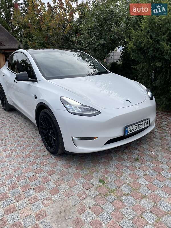 Tesla Model Y 2020