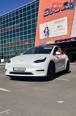 Tesla Model Y 2022