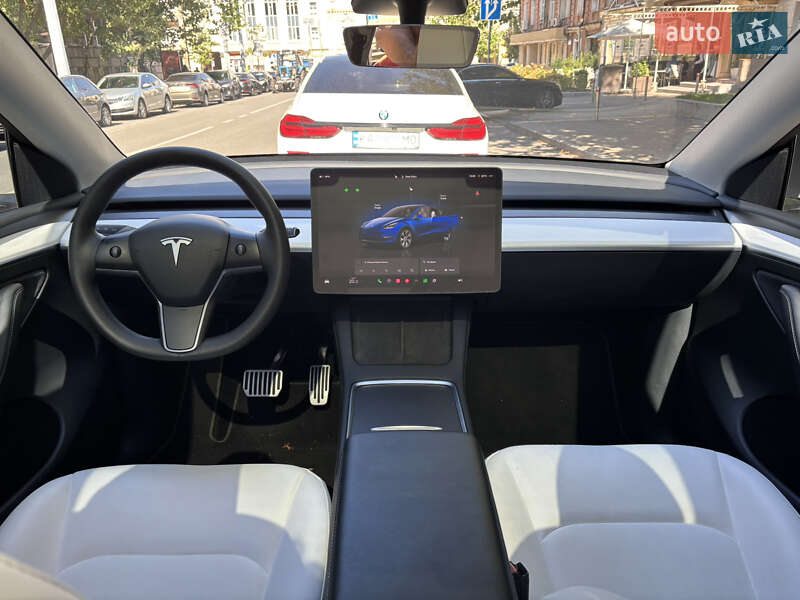 Внедорожник / Кроссовер Tesla Model Y 2023 в Киеве