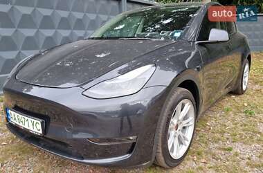 Позашляховик / Кросовер Tesla Model Y 2024 в 