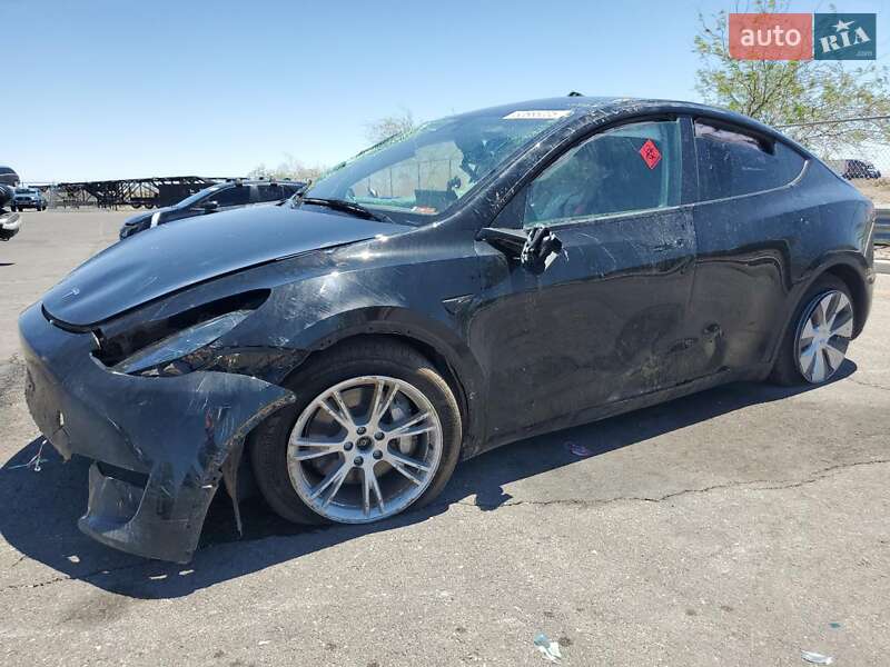 Позашляховик / Кросовер Tesla Model Y 2024 в Києві