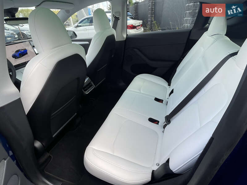 Позашляховик / Кросовер Tesla Model Y 2024 в Львові