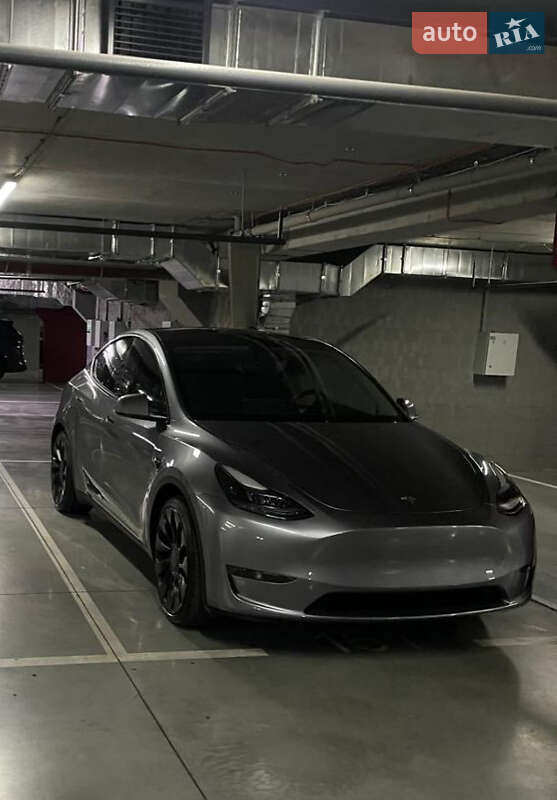 Внедорожник / Кроссовер Tesla Model Y 2024 в 