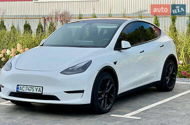 Tesla Model Y 2021
