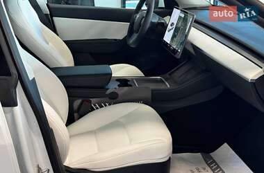 Позашляховик / Кросовер Tesla Model Y 2021 в 