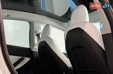 Позашляховик / Кросовер Tesla Model Y 2021 в 
