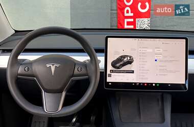 Внедорожник / Кроссовер Tesla Model Y 2024 в 