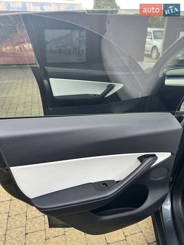 Внедорожник / Кроссовер Tesla Model Y 2020 в Львове