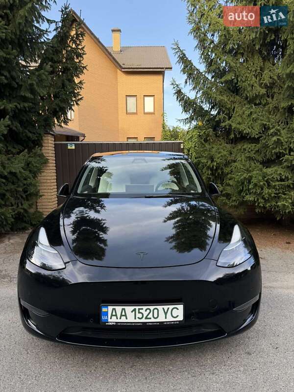 Позашляховик / Кросовер Tesla Model Y 2022 в Києві